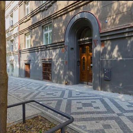 Lenka'S Cozy Red Studio + Lenka'S Cozy Gold Apartment Praga Esterno foto
